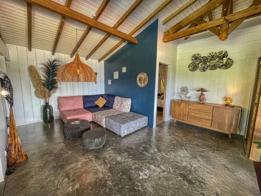 18 Location villa piscine vue mer Pointe Noire Guadeloupe_salon